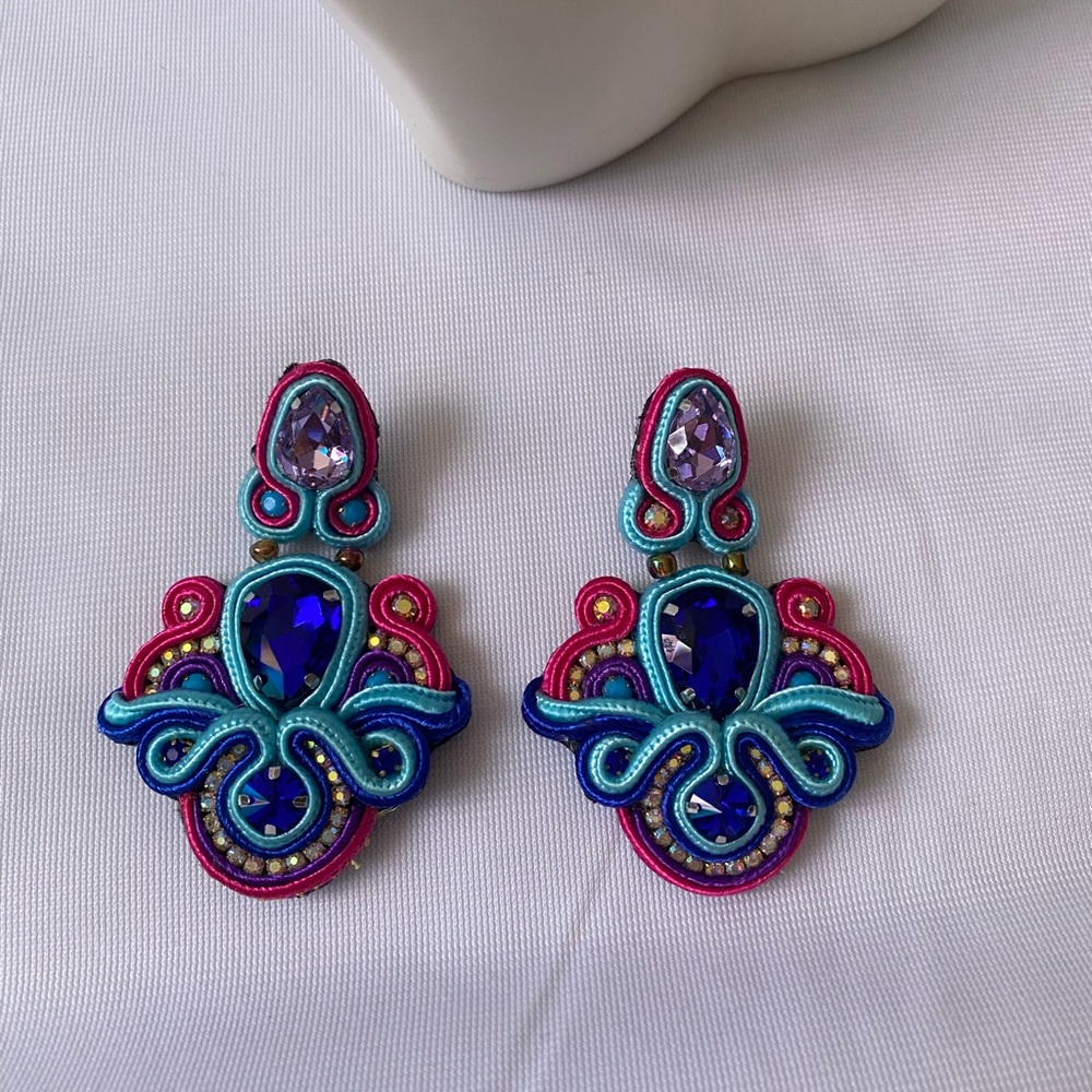 Vibrant Multicolor Statement Earrings - image 3